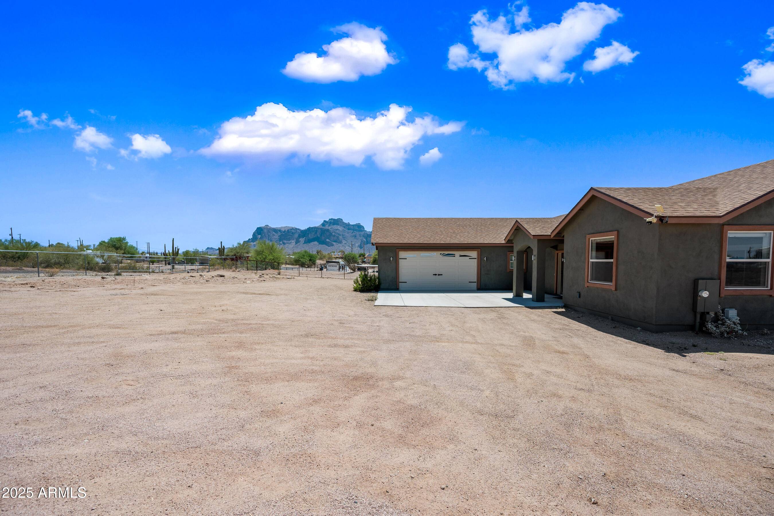 Apache Junction, AZ 85119,2235 E CODY Street