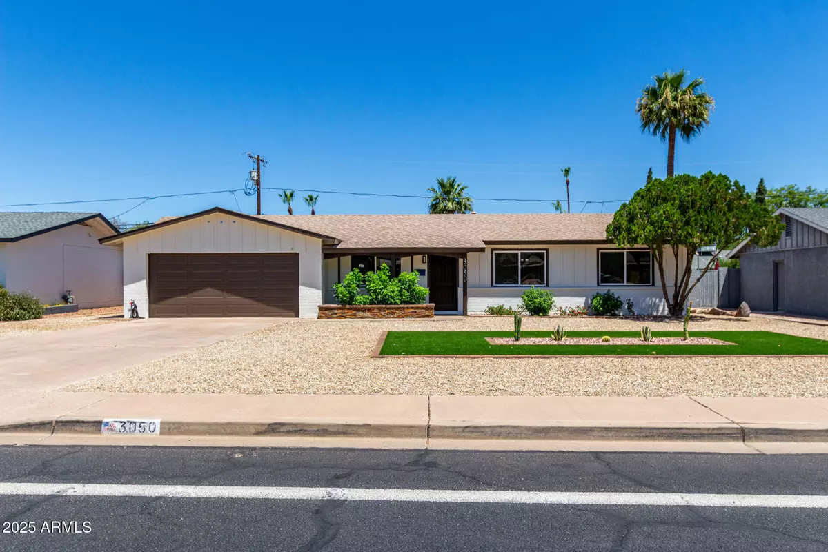 Phoenix, AZ 85028,3050 E CHOLLA Street E