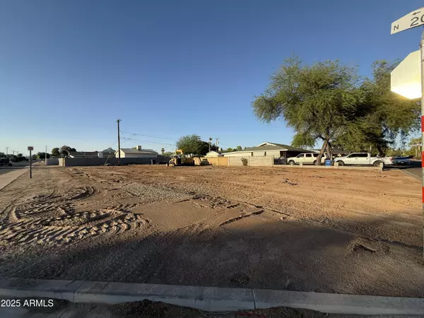 Phoenix, AZ 85016,2002 E WHITTON Avenue #32