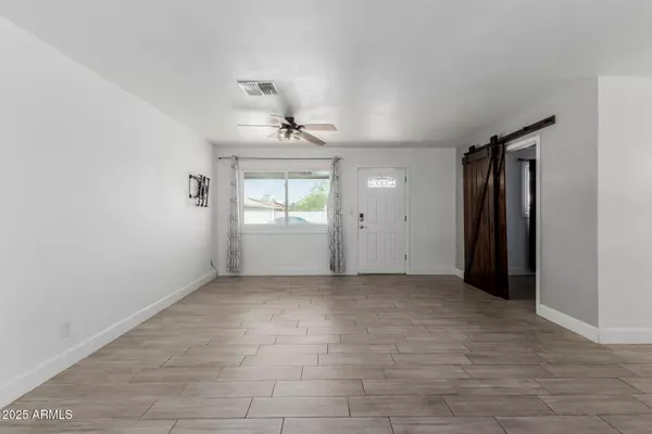 Tempe, AZ 85282,1261 W LA JOLLA Drive