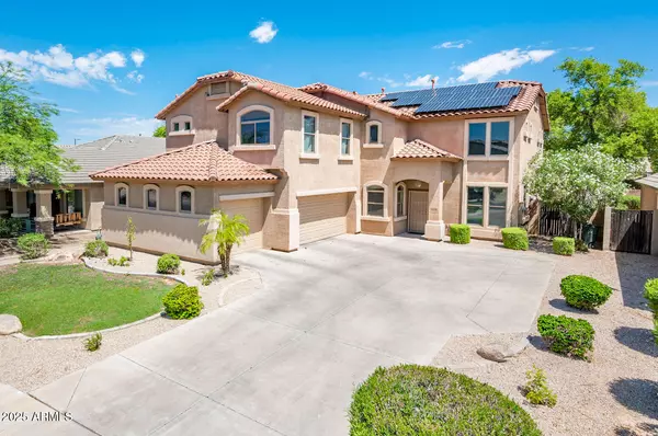 16218 W GIBSON Lane, Goodyear, AZ 85338