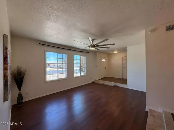 Phoenix, AZ 85053,3145 W ACOMA Drive