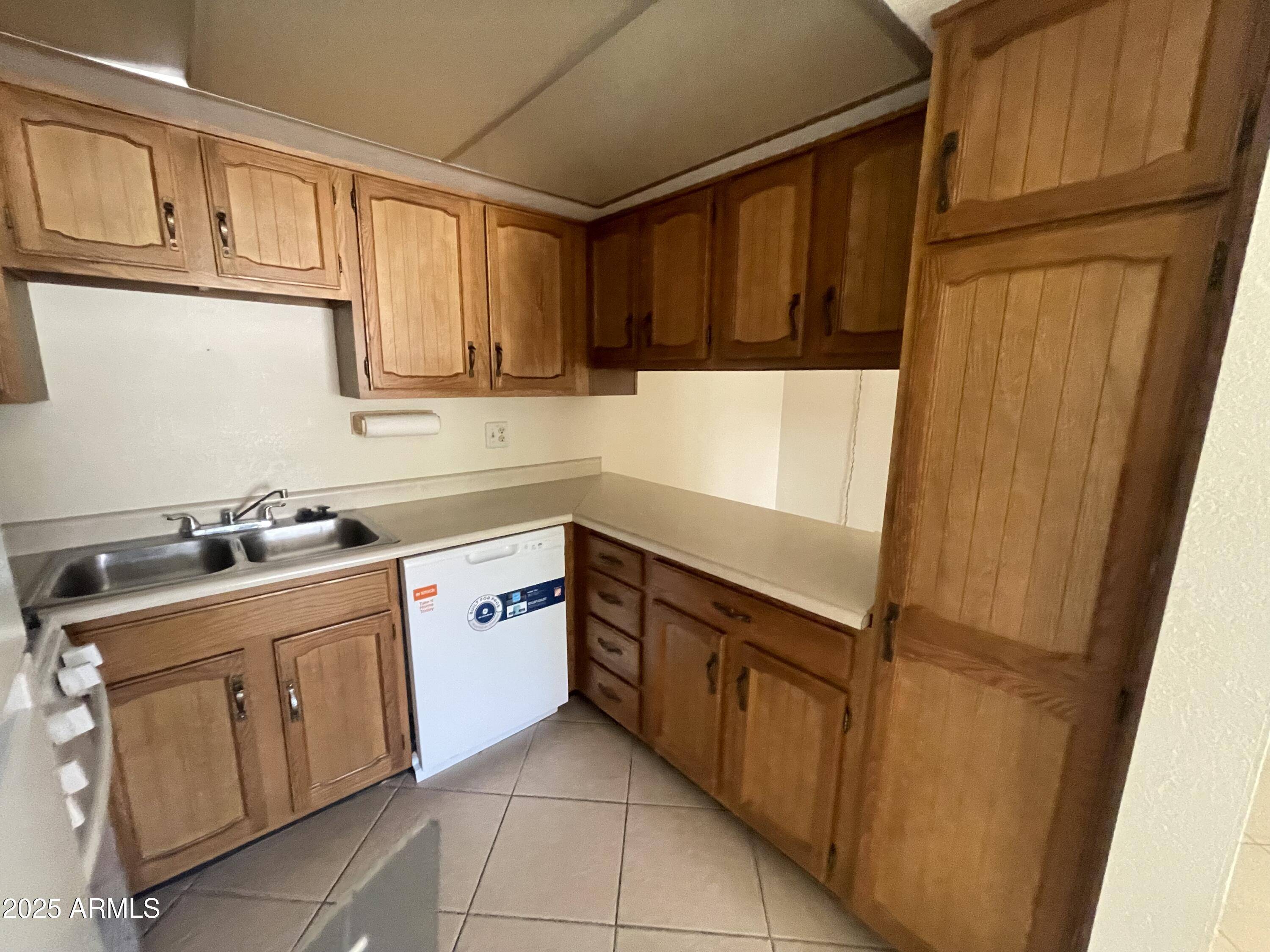 Florence, AZ 85132,821 E LANCASTER Circle