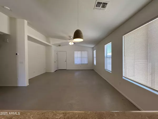 Phoenix, AZ 85041,1832 W LYDIA Lane