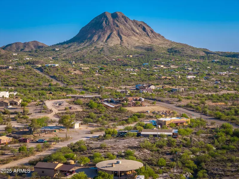 2579 W ROUGHRIDER Road #7, New River, AZ 85087
