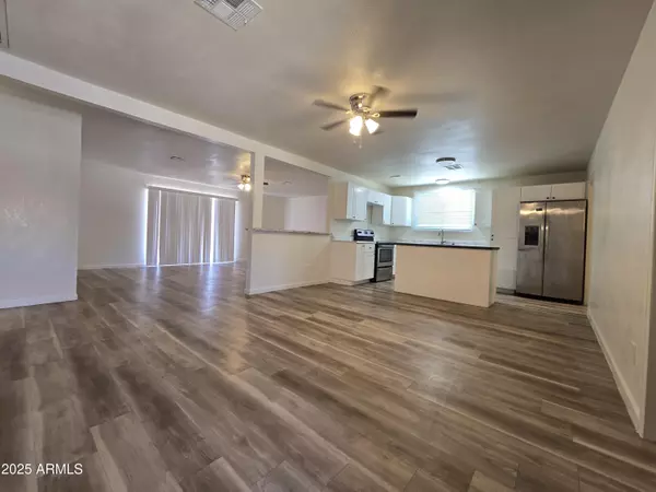 Phoenix, AZ 85031,4911 W MERRELL Street
