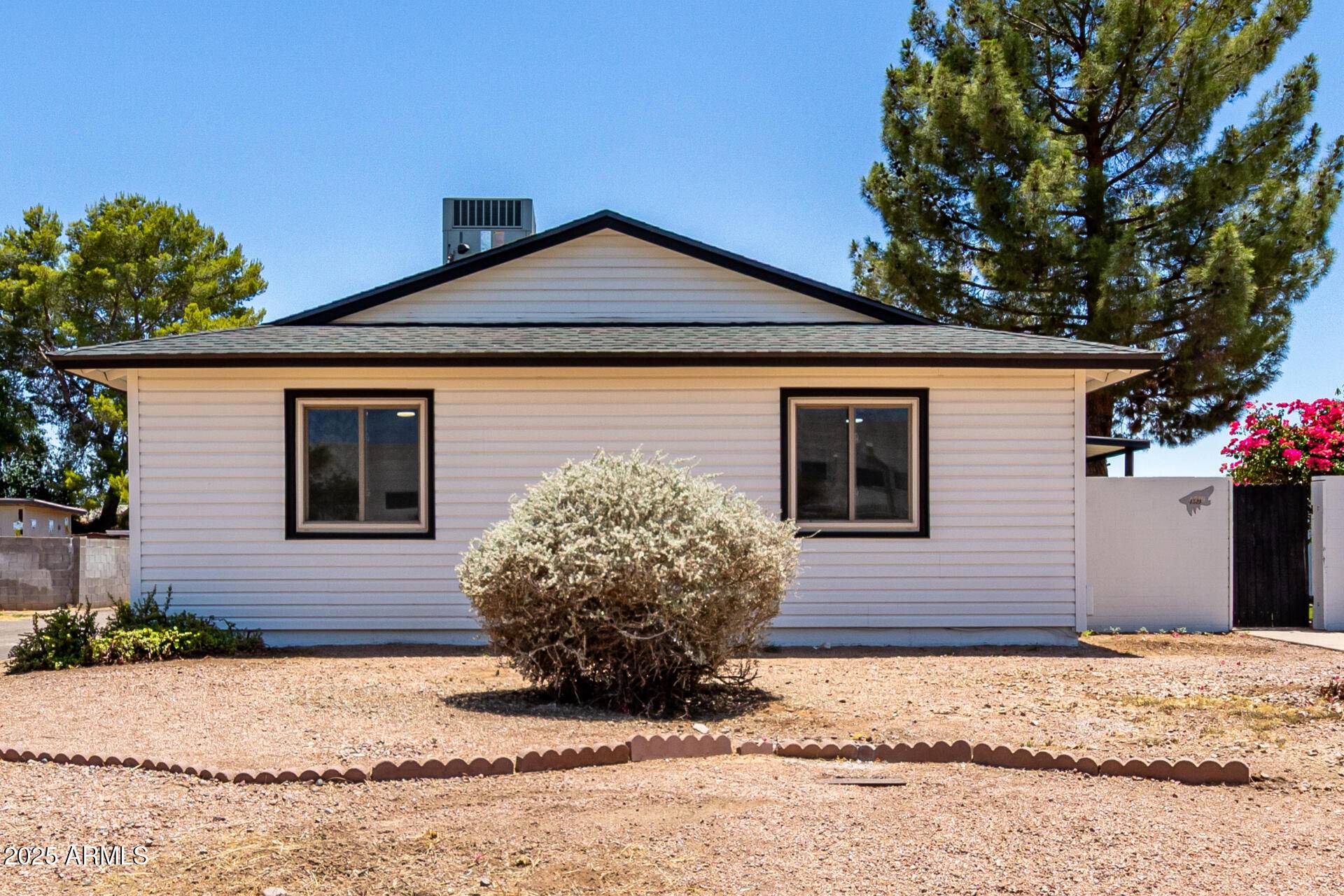 Phoenix, AZ 85040,4519 E ROESER Road