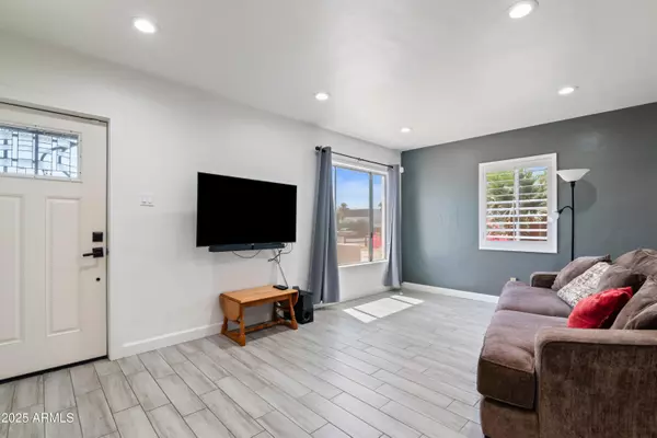 Phoenix, AZ 85020,9520 N Central Avenue
