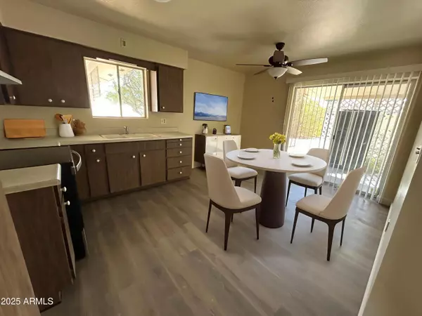 Mesa, AZ 85205,6049 E ALBANY Street