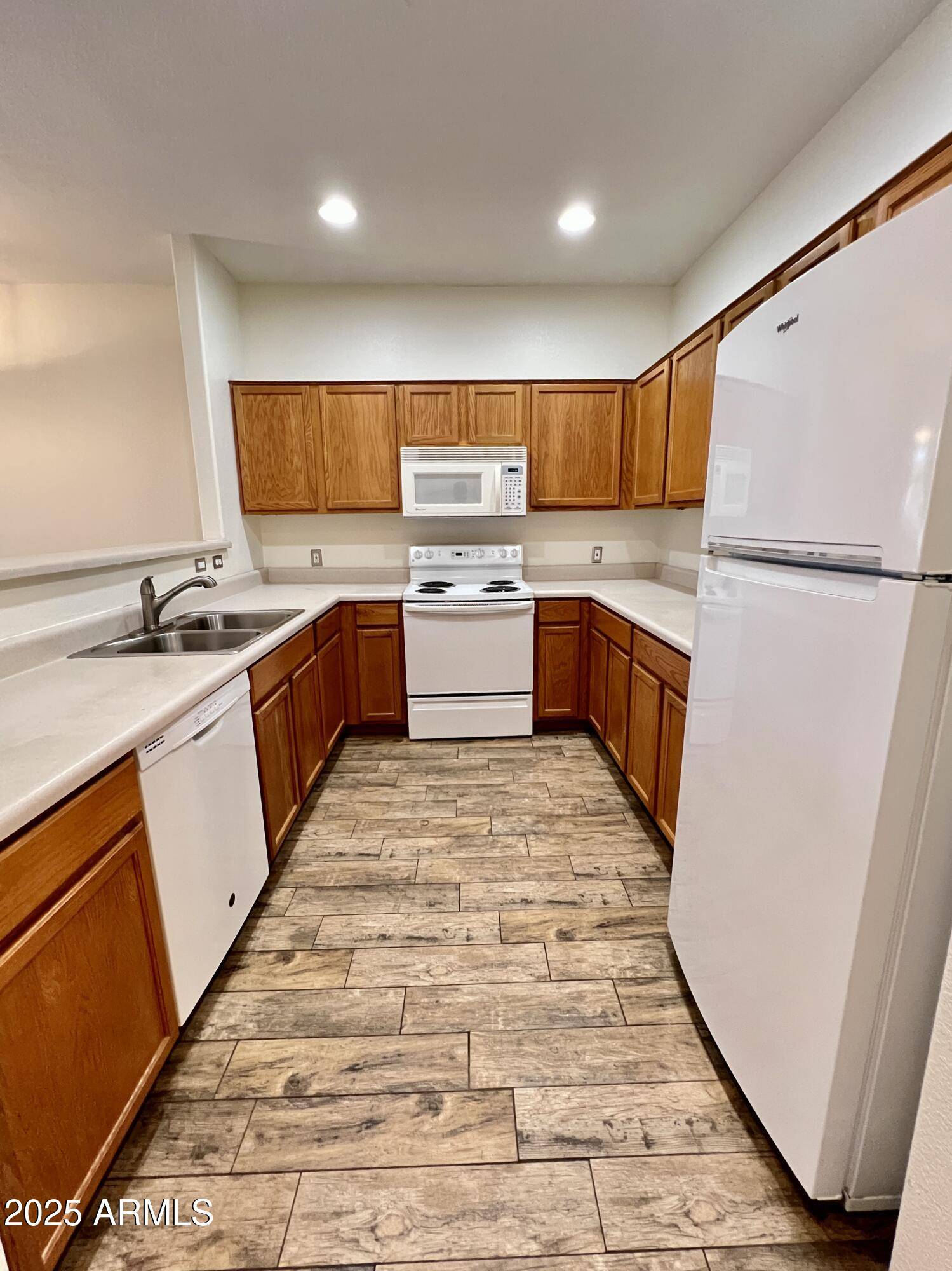 Mesa, AZ 85203,1335 E JUNE Street #240