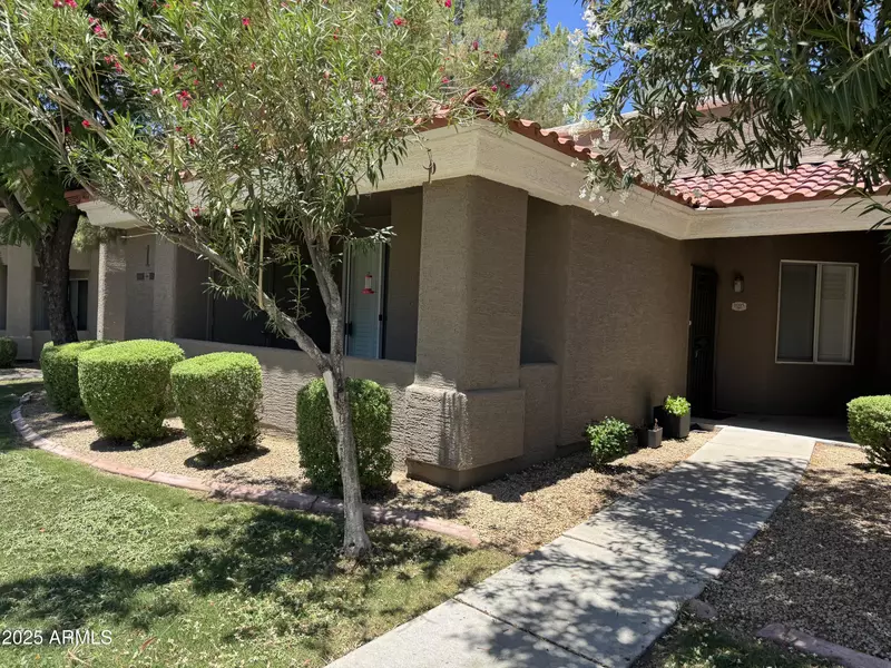 2929 W YORKSHIRE Drive #1005, Phoenix, AZ 85027