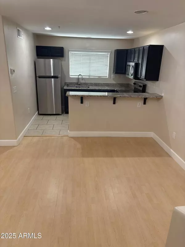 Phoenix, AZ 85004,545 E WILLETTA Street #8