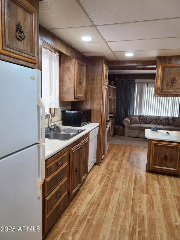 Tempe, AZ 85282,2609 W SOUTHERN Avenue #155