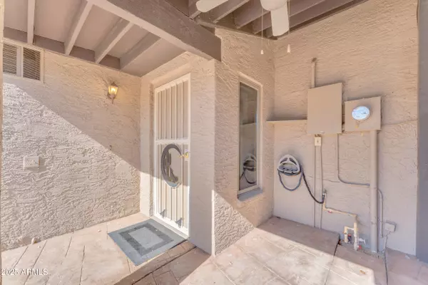 Mesa, AZ 85202,2208 W LINDNER Avenue #7