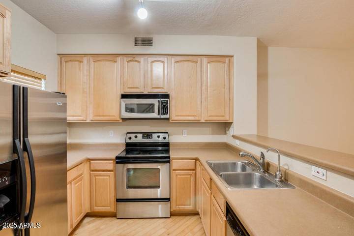 Gilbert, AZ 85233,758 N LAGUNA Drive