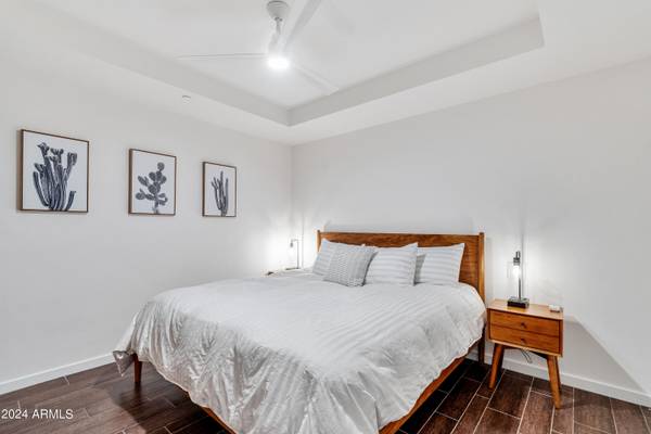 Scottsdale, AZ 85251,6803 E MAIN Street #5503