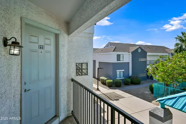 Phoenix, AZ 85033,3065 N 67TH Avenue #223