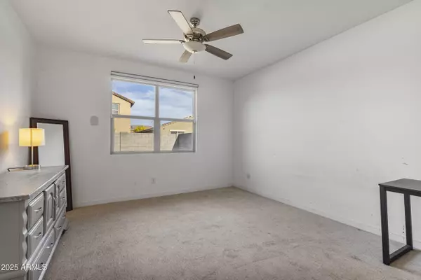 Phoenix, AZ 85043,4205 S 68TH Lane