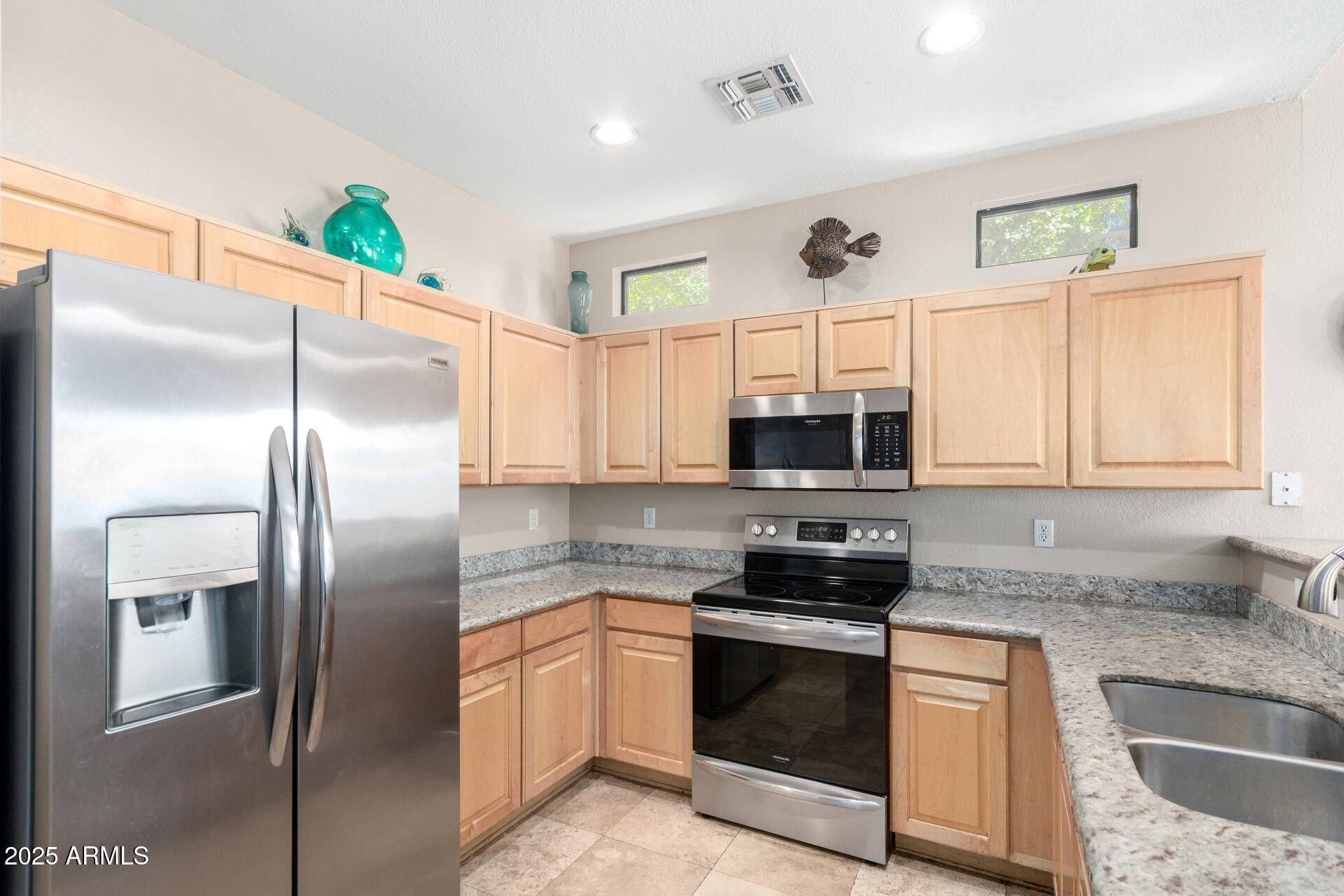 Phoenix, AZ 85042,3041 E FREMONT Road