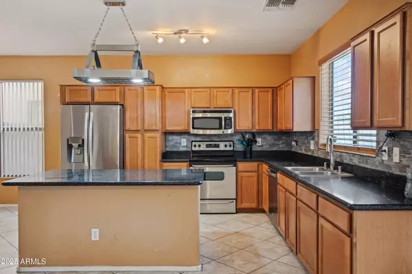 Tolleson, AZ 85353,9912 W ILLINI Street