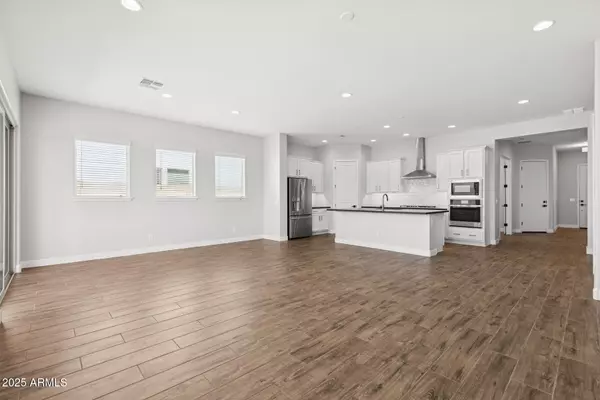 Litchfield Park, AZ 85340,19317 W SAN JUAN Avenue