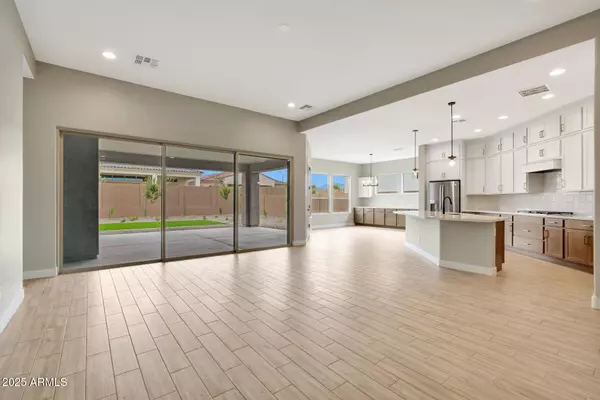 Waddell, AZ 85355,6848 N 190TH Avenue