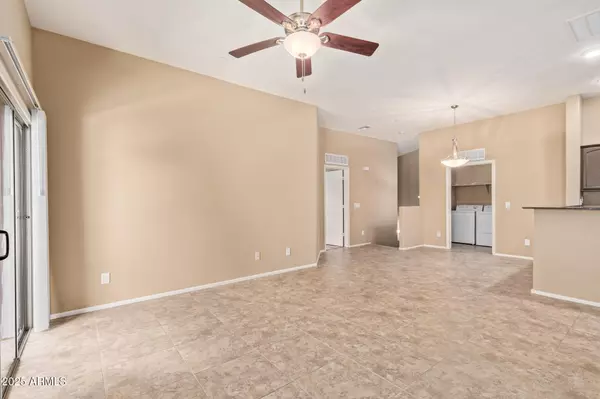 Phoenix, AZ 85024,2725 E MINE CREEK Road #2146
