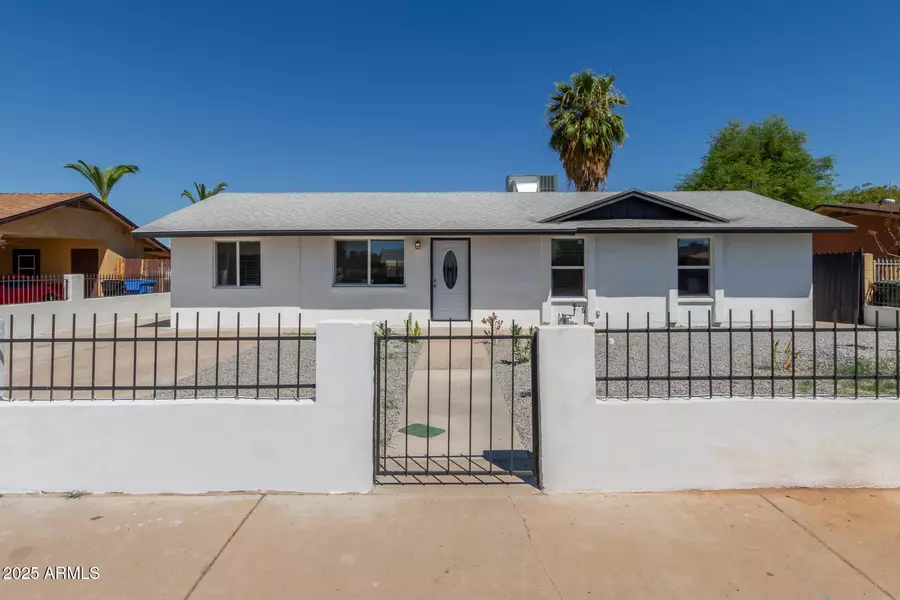 8438 W MONTECITO Avenue, Phoenix, AZ 85037