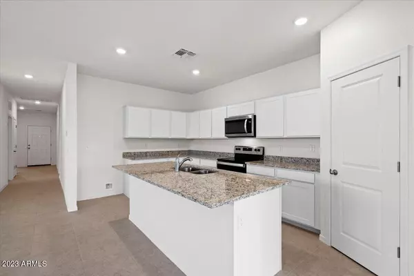 Laveen, AZ 85339,8129 S 63rd Drive