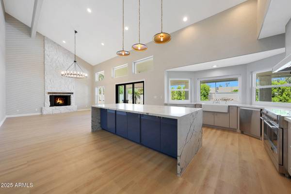 Scottsdale, AZ 85260,12222 N 74TH Street