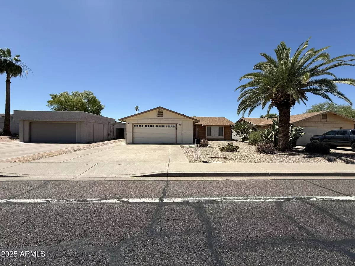 Phoenix, AZ 85032,3827 E SWEETWATER Avenue
