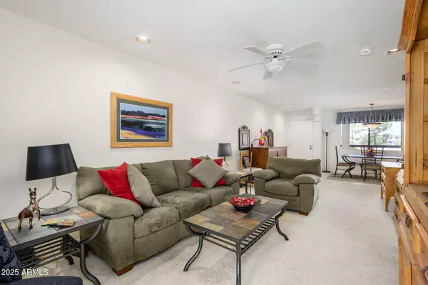 Phoenix, AZ 85032,12222 N PARADISE VILLAGE Parkway S #220