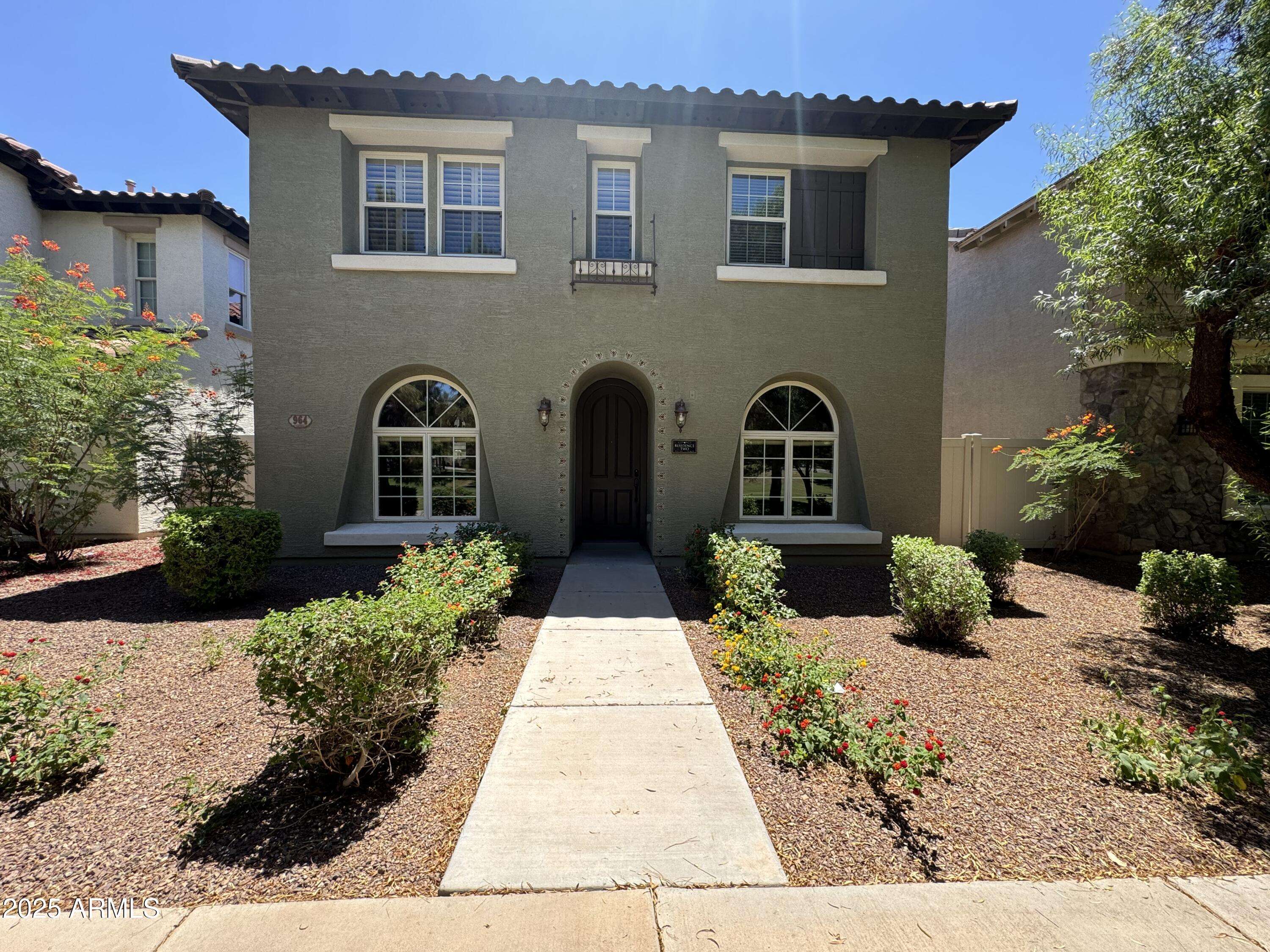 964 S HENRY Lane, Gilbert, AZ 85296