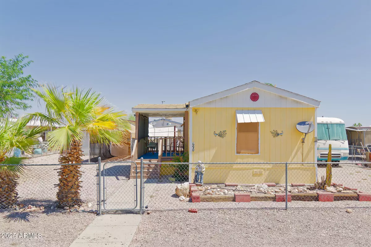 Quartzsite, AZ 85346,690 W GRANADA Drive