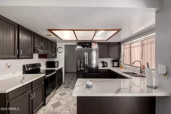 Glendale, AZ 85304,5432 W SUNNYSIDE Drive
