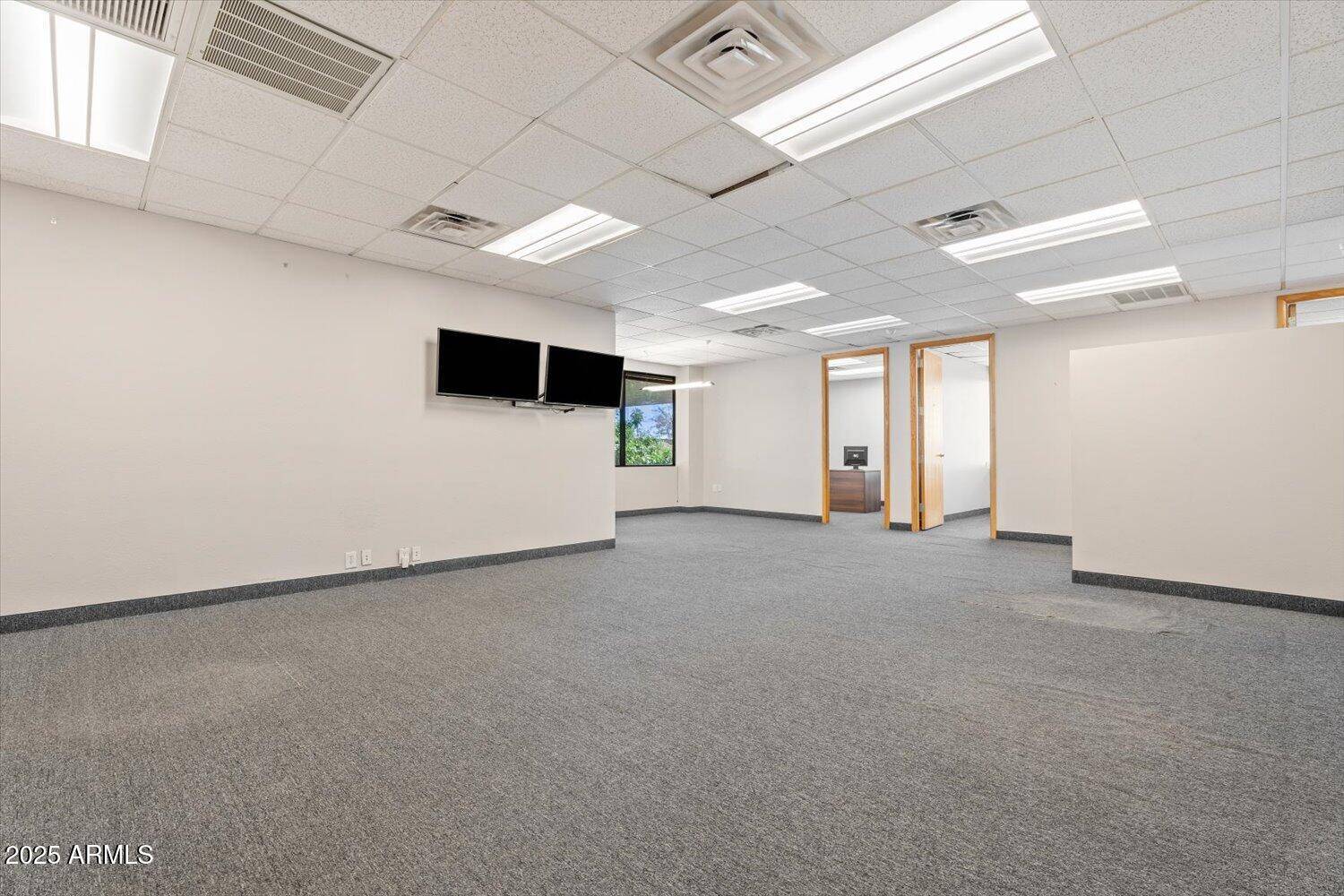 Phoenix, AZ 85016,2633 E INDIAN SCHOOL Road #210