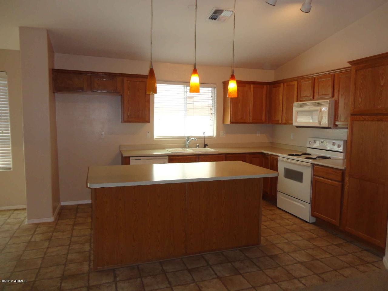 Phoenix, AZ 85043,6608 W MAGNOLIA Street