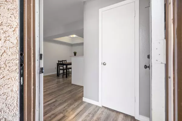 Phoenix, AZ 85044,10610 S 48TH Street #1096