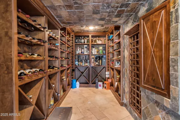 Paradise Valley, AZ 85253,7000 N 47TH Street