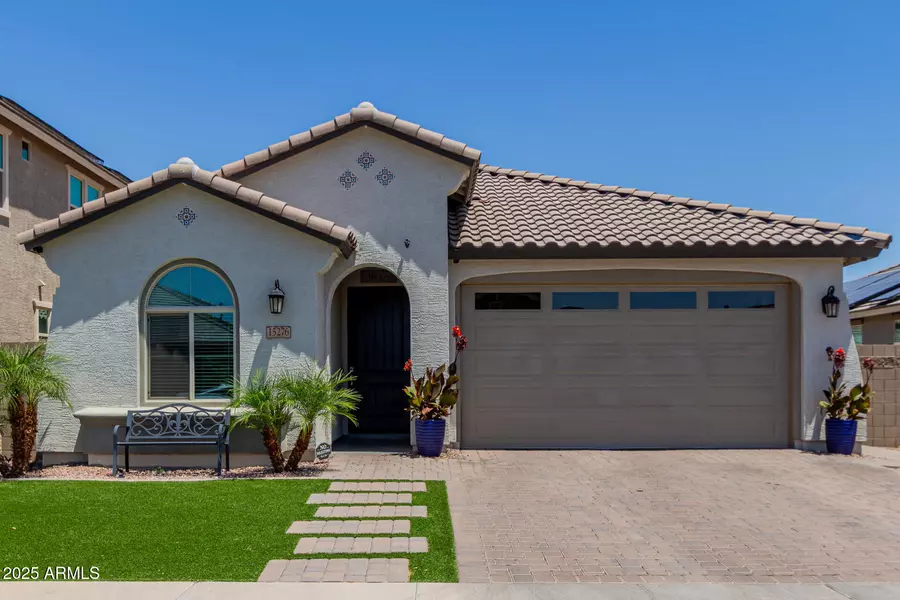 15276 W LATHAM Street, Goodyear, AZ 85338