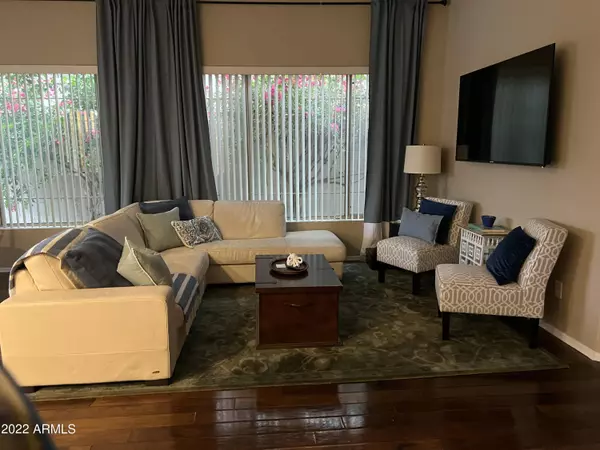 Scottsdale, AZ 85260,8180 E SHEA Boulevard #1052