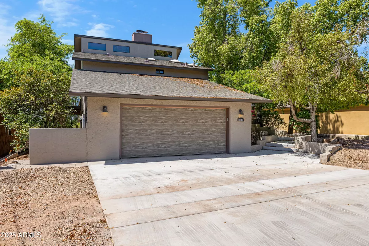 Phoenix, AZ 85020,1419 E LAS PALMARITAS Drive