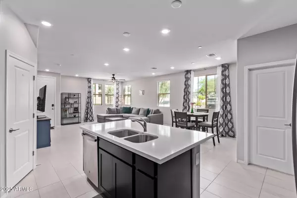 Gilbert, AZ 85295,2625 S PEPPERTREE Drive #101