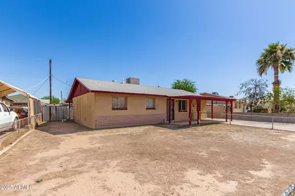 Phoenix, AZ 85033,6521 W FLOWER Street