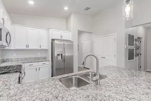 Phoenix, AZ 85041,6311 S 34TH Drive