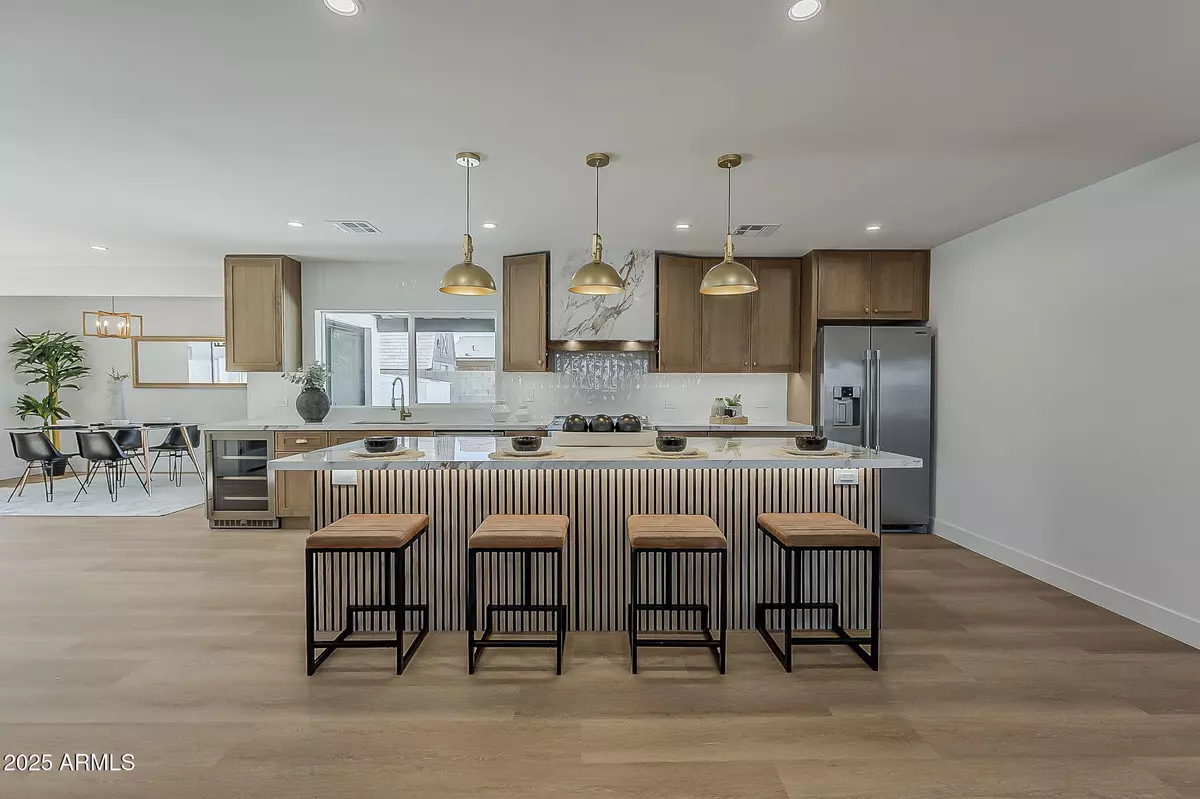 Glendale, AZ 85304,5028 W SHANGRI LA Road