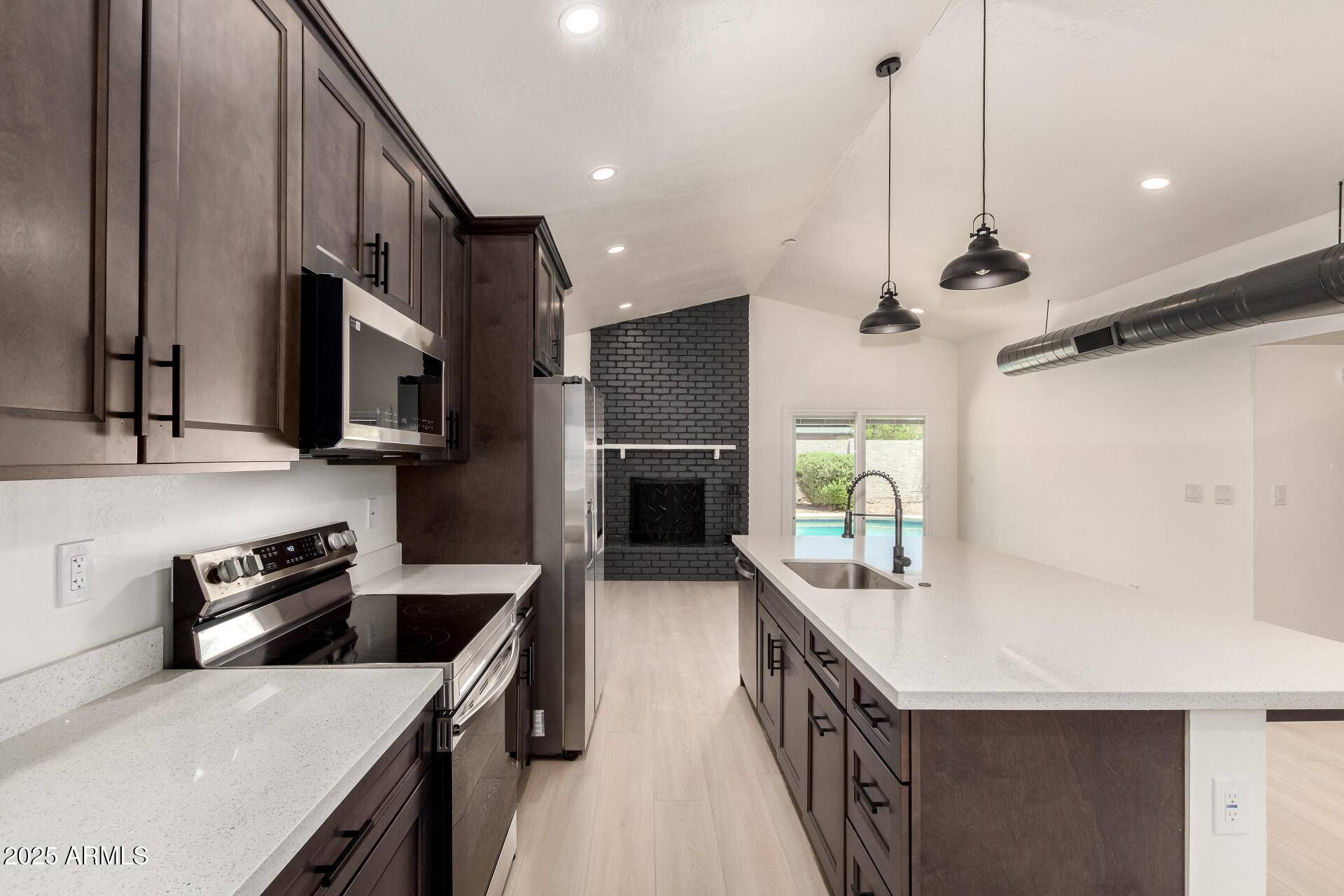 Mesa, AZ 85210,862 W JAVELINA Avenue