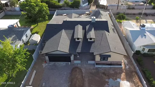 Phoenix, AZ 85018,3028 N 47TH Street
