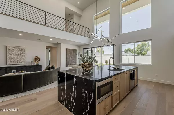 Phoenix, AZ 85018,4852 E PICCADILLY Road