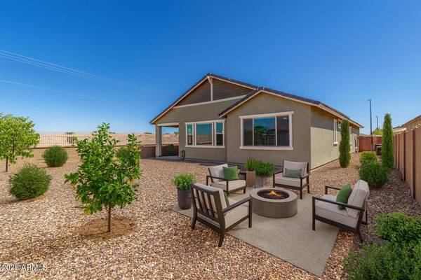 2374 E RIDGEWOOD Lane, Gilbert, AZ 85298